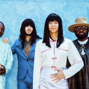 Vieux Farka Touré & Khruangbin için avatar