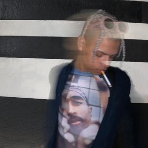 Rozzy 的头像