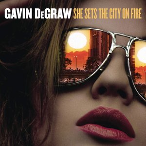 She Sets the City on Fire - Single