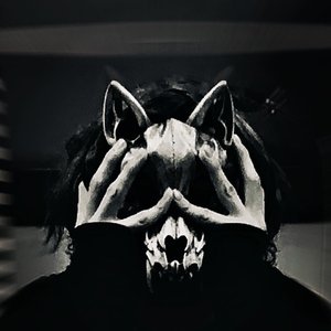 VIDEO GAMES MAKE ME VIOllENT - Single
