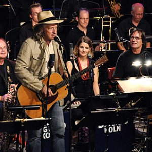 'Wolfgang Niedecken Und Die Wdr Big Band Köln' için resim