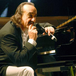 Raúl di Blasio photo provided by Last.fm