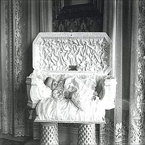 The Empty Casket [Explicit]