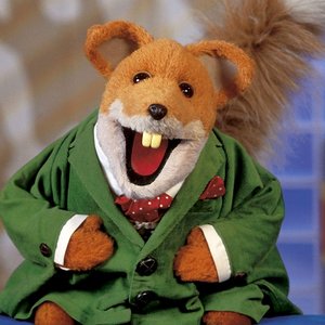 Basil Brush 的头像