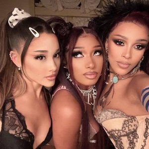 Ariana Grande ft. Doja Cat & Megan Thee Stallion 的头像