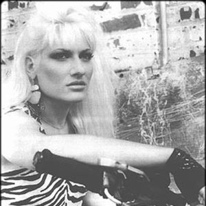 Blonde & Blue 的头像