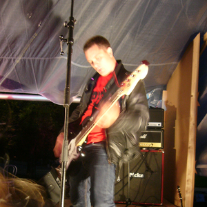 Topper photo provided by Last.fm