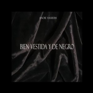 Bien Vestida y de Negro