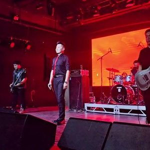 父辈旗帜 的头像