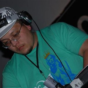 DJ Kue 的头像