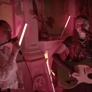 Holly Humberstone & Griff 的头像
