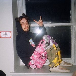 Pouya のアバター