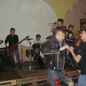 Genetycznie Zmodyfikowani 的头像