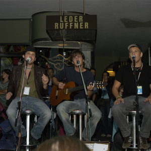 Tomazobi photo provided by Last.fm