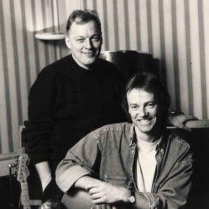 Snowy White & David Gilmour 的头像