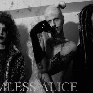 Avatar for Armless Alice