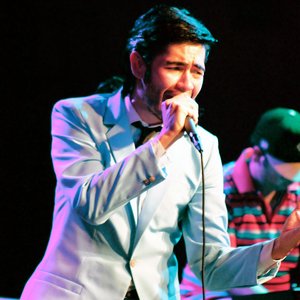 Cristóbal Briceño y La Estrella Solitaria 的头像