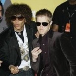 Lucas Grabeel and Corbin Bleu 的头像