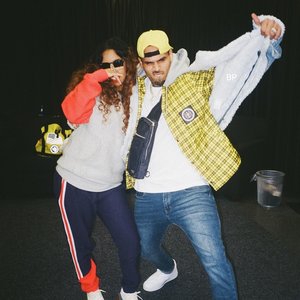 Chris Brown, H.E.R. のアバター