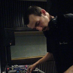Dj Nefti 的头像