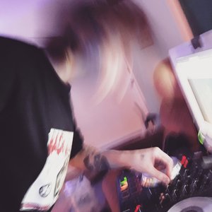 BITCH PLASTIC 的头像