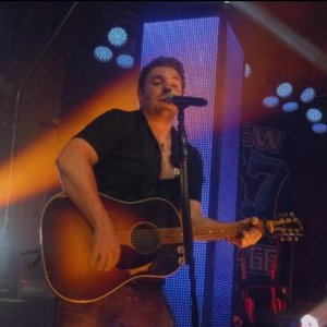 Young, Chris 的头像