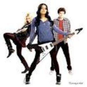 “I Can't Go On , I'll Go On Ft. Vanessa Hudgens”的封面
