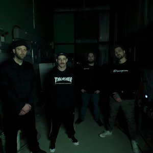 LÜZR のアバター