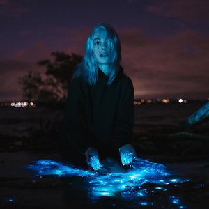 Phoebe Bridgers 的头像