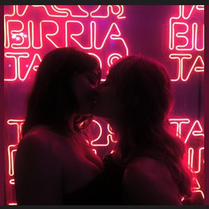 Girl's Girl