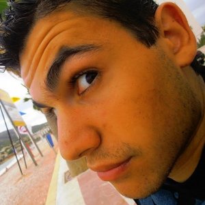 Romain Molina 的头像