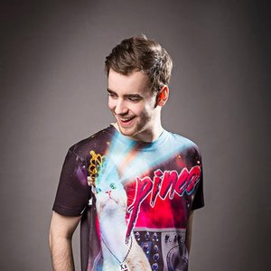 PINEO 的头像