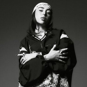 Nicki Nicole のアバター