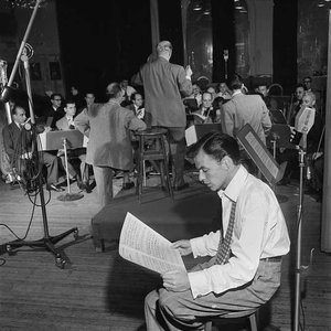 Bild för 'Frank Sinatra with Axel Stordahl Orchestra'