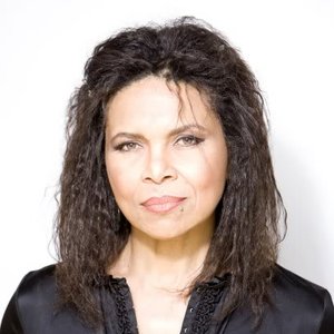 Sharon Robinson のアバター