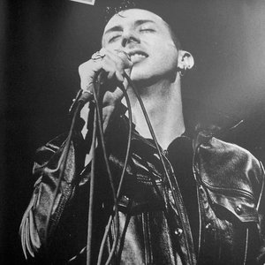 “Marc Almond and The Royal Philharmonic Orchestra”的封面
