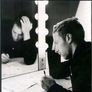 Faultline feat. Chris Martin 的头像