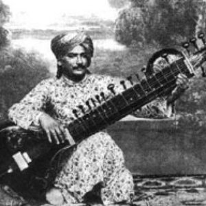 “Enayat Khan”的封面