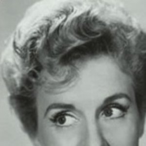 Joan Roberts 的头像