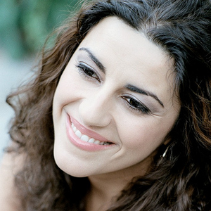 Σοφία Παπάζογλου photo provided by Last.fm