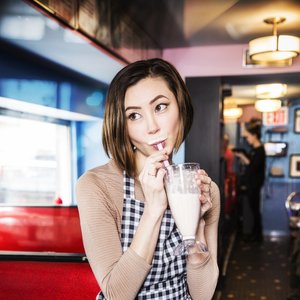 Kimiko Glenn のアバター