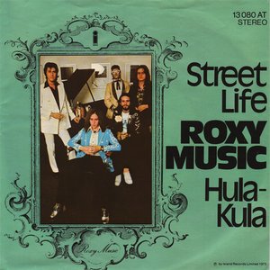 Street Life / Hula-Kula