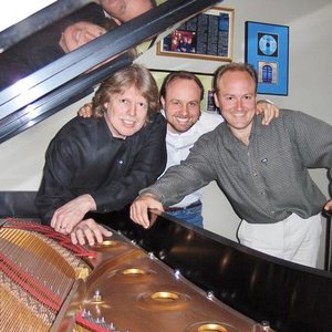 'Fabian Zone Trio' için resim