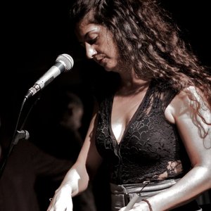 Ana Cisneros Trio 的头像