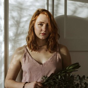 Bella White Profile Picture