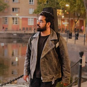 Raghav Kaushik のアバター