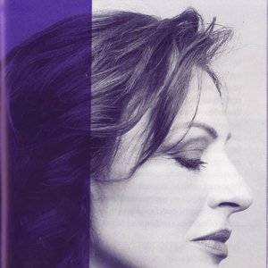 Στα Βήματά Της (1990-2005)