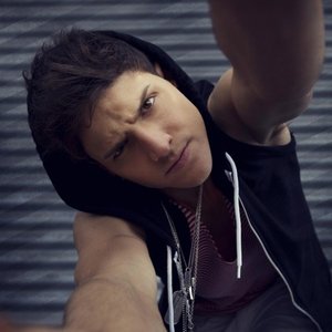 dustin tavella 的头像