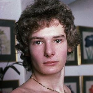 Mark Lester 的头像