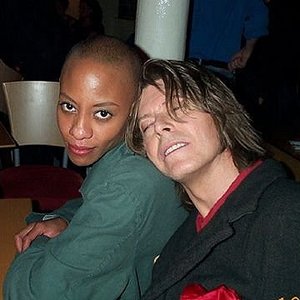 Gail Ann Dorsey & David Bowie 的头像